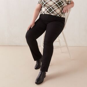 32 T [5X]- d/C Jeans • Curvy Fit Straight-Leg Jeans